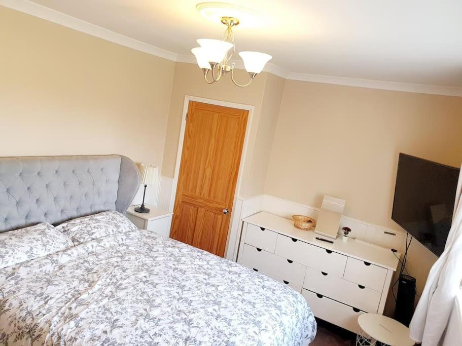 Specious 3Bed Property With Parking & Large Garden Aveley Dış mekan fotoğraf