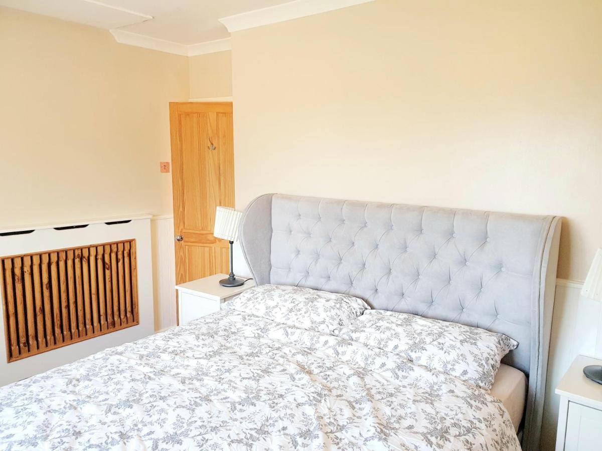 Specious 3Bed Property With Parking & Large Garden Aveley Dış mekan fotoğraf